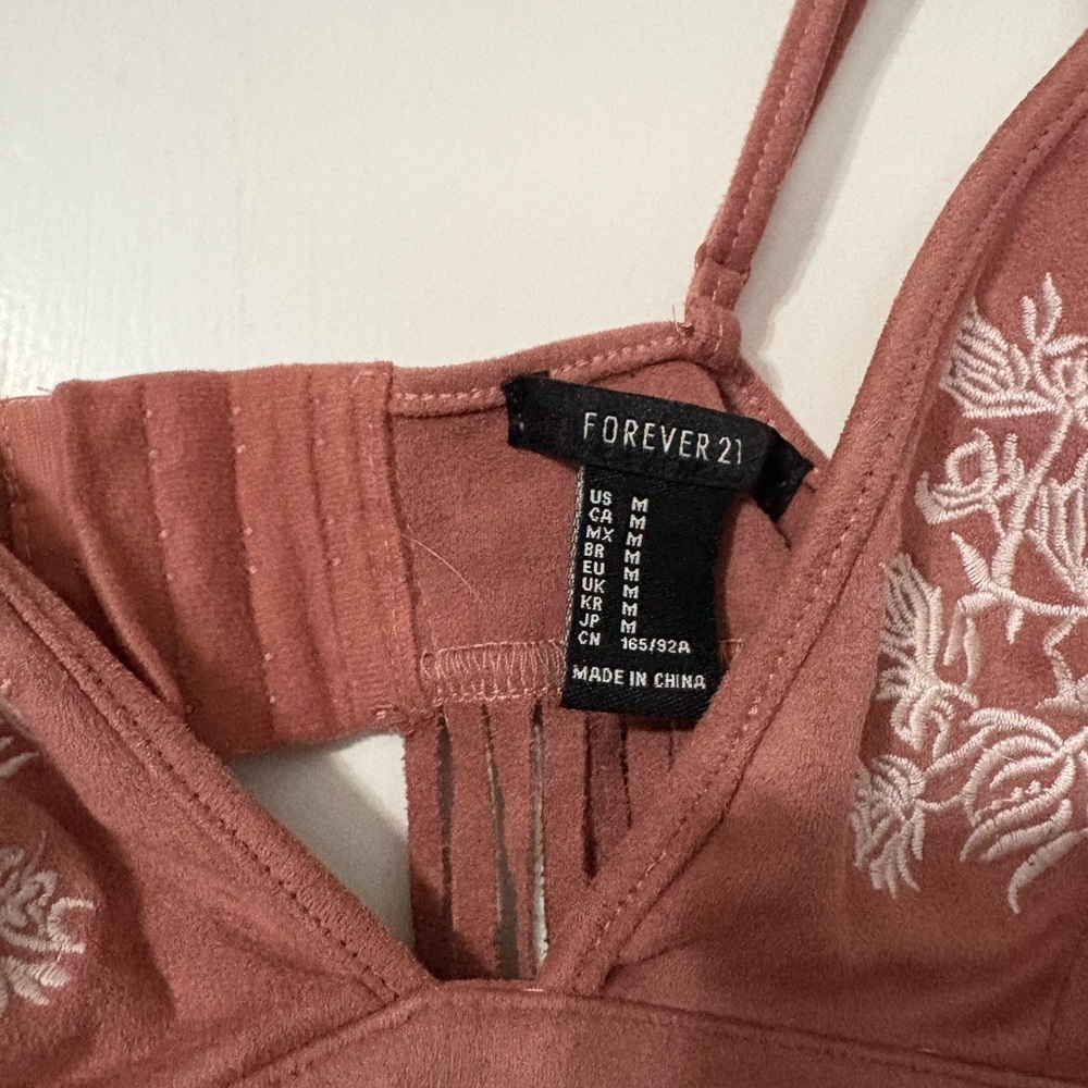 ❤️‍🔥3 for $20❤️‍🔥 Fringe Bralette Top - Picture 4 of 5